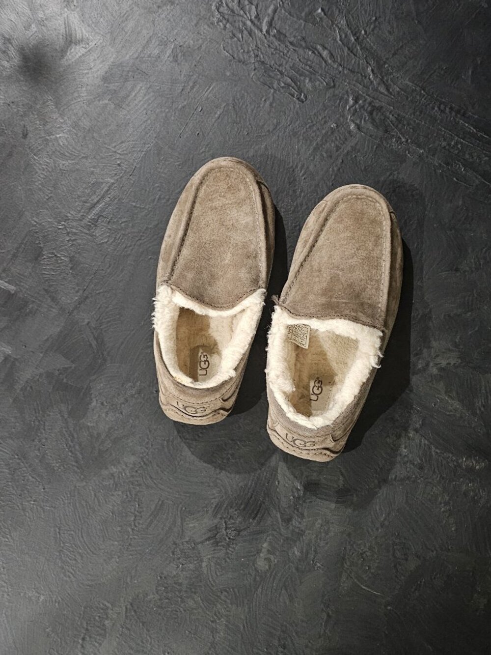 UGG slippers, Ansley model,  women's US size 7